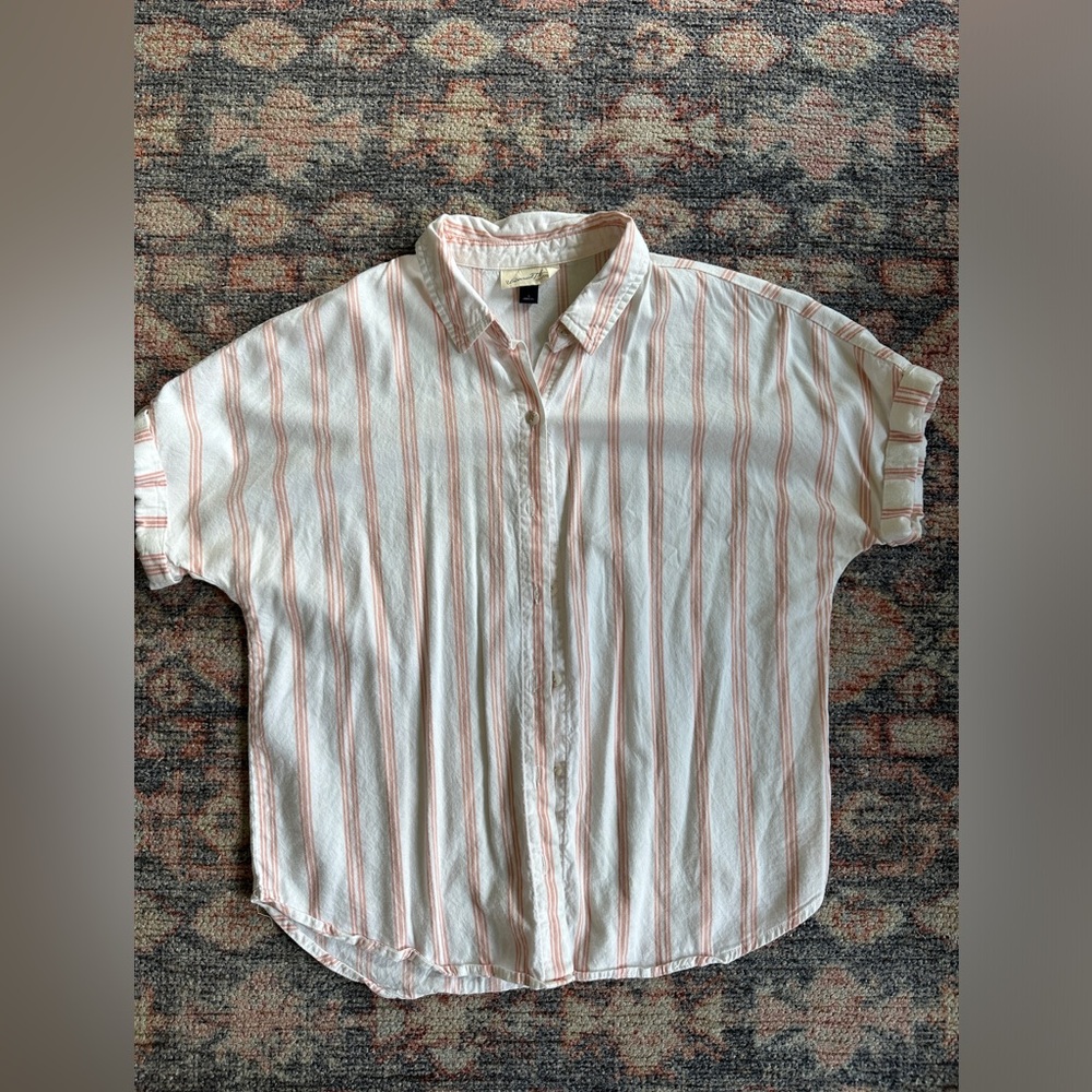 Universal Thread Women’s Button Up